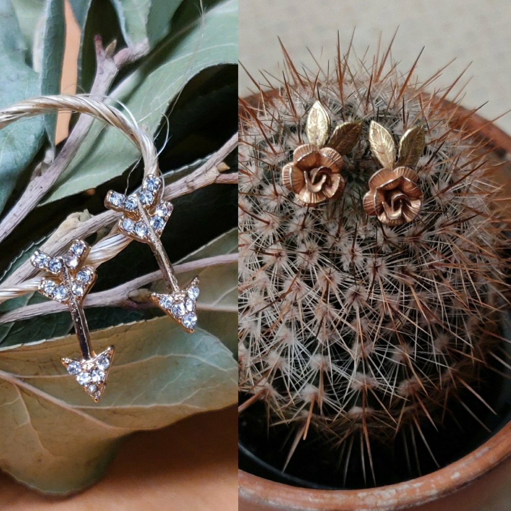 2 Pairs of Gold Stud Earrings